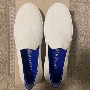 New in Box! Rothy’s Sneakers- bright white size 6